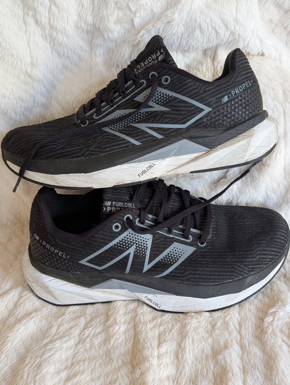 New Balance FuelCell Propel Black Athletic Shoes Unisex M8.5B / W10B